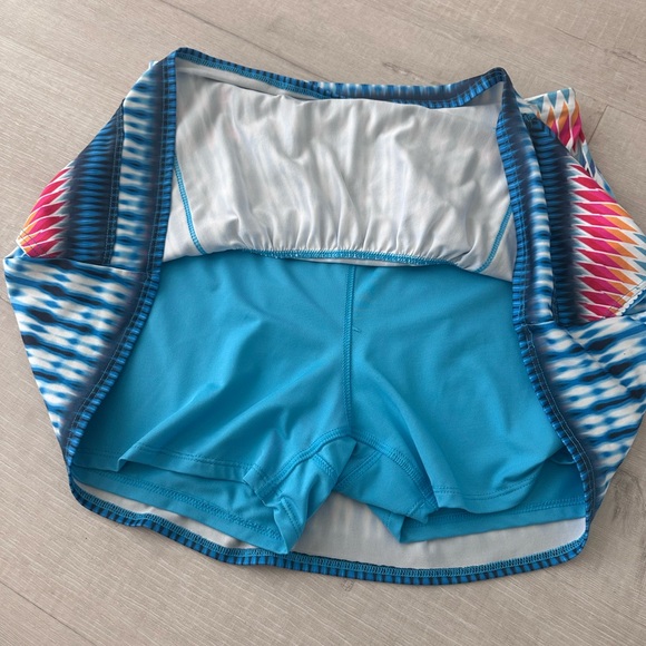 Lucky in Love Tennis/pickleball Set Skirt (M) & Tank (XL) Blue Multicolor Print - Picture 5 of 11